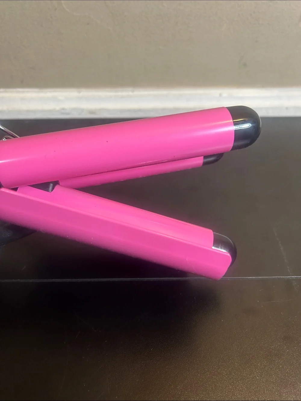 Hot & Hotter 3 Barrel Waver Curling Iron 1 Inch, 1 Count, Black & Pink